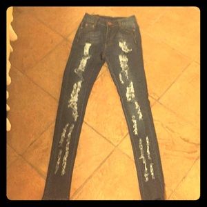 Ripped Darkwashed jeans Fashionnova